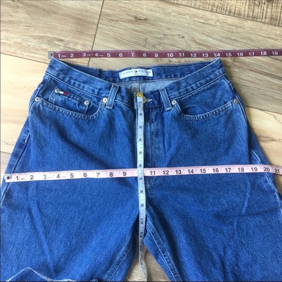 Tommy Hilfiger | Vintage High Waisted Jean P218 - Picture 5 of 9
